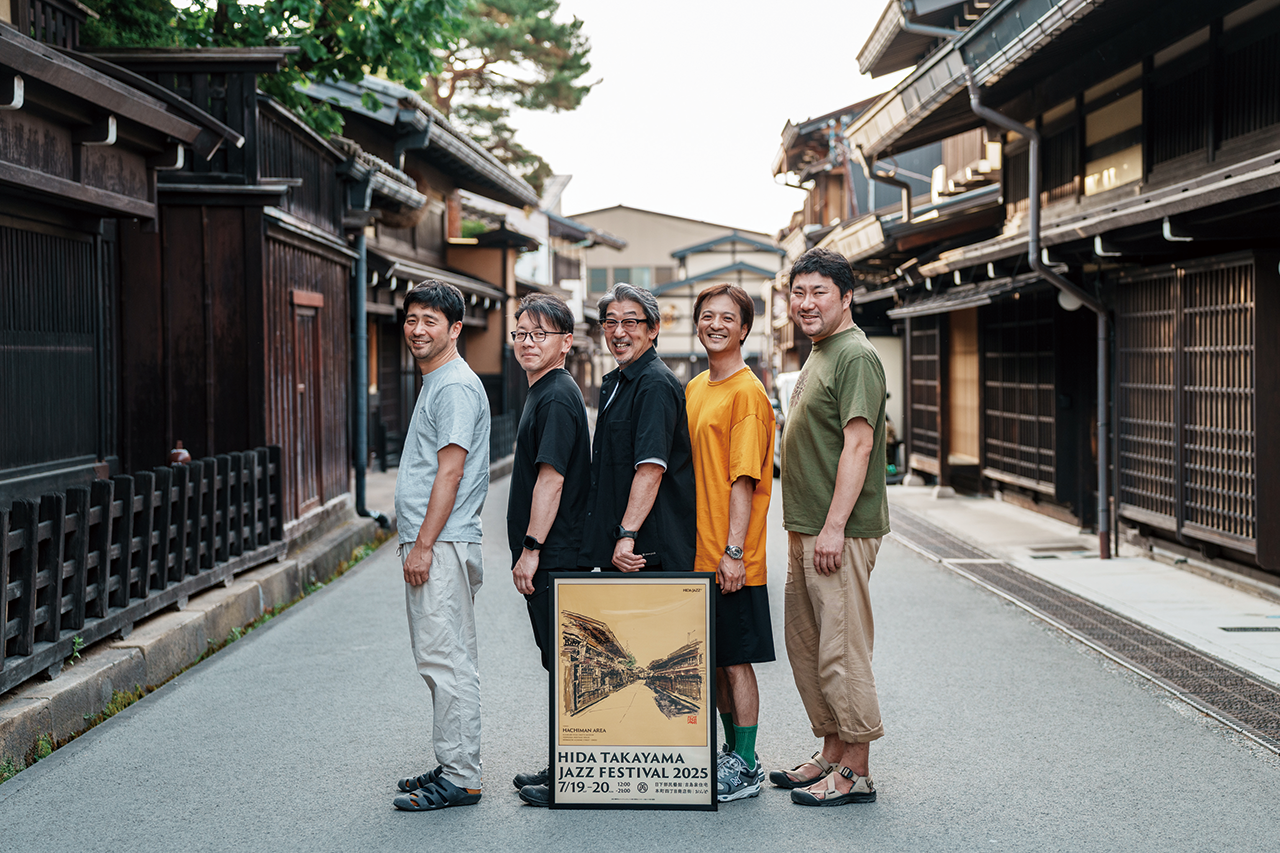 運営の〈JAM〉のメンバーの写真