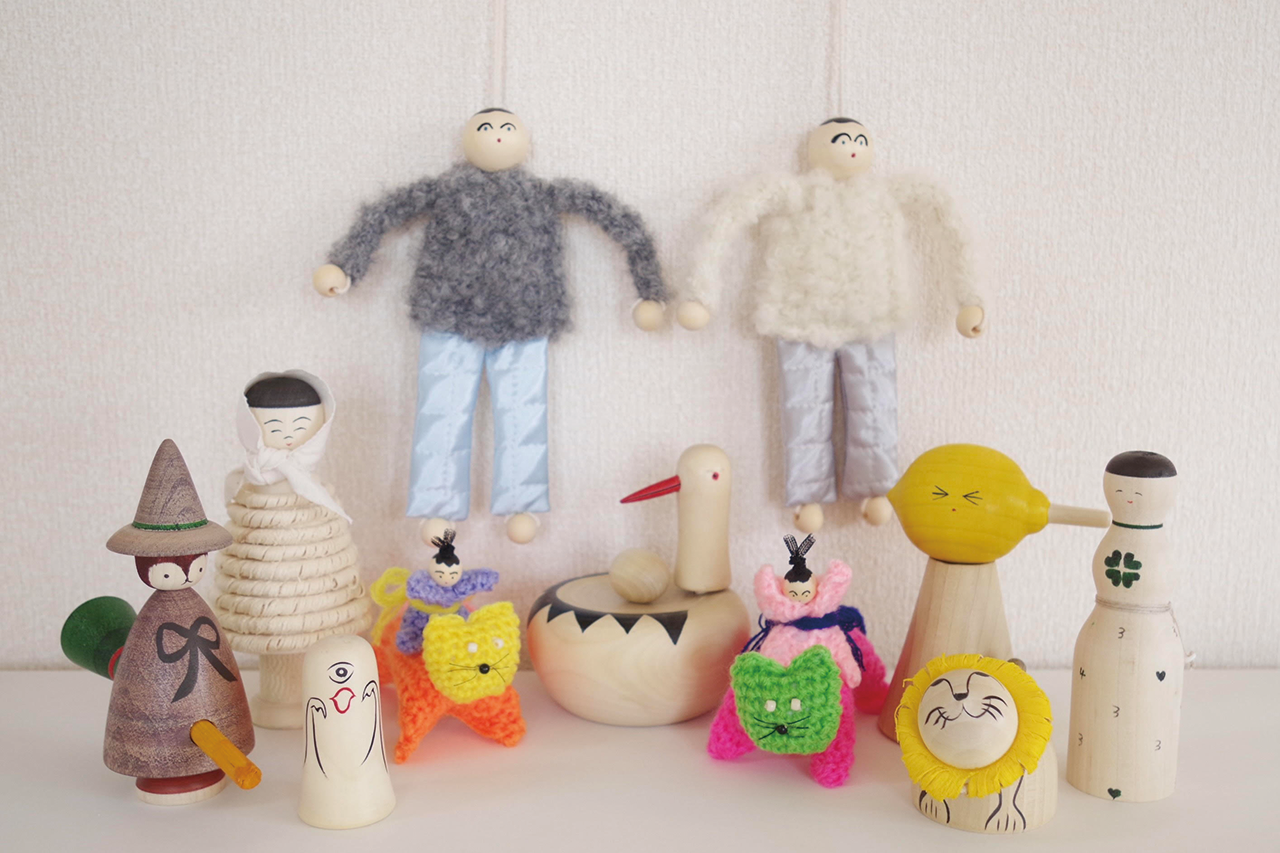 〈ドンタク玩具社〉の新型こけしや創生玩具、〈umaretekitanoyo〉の手芸品の写真