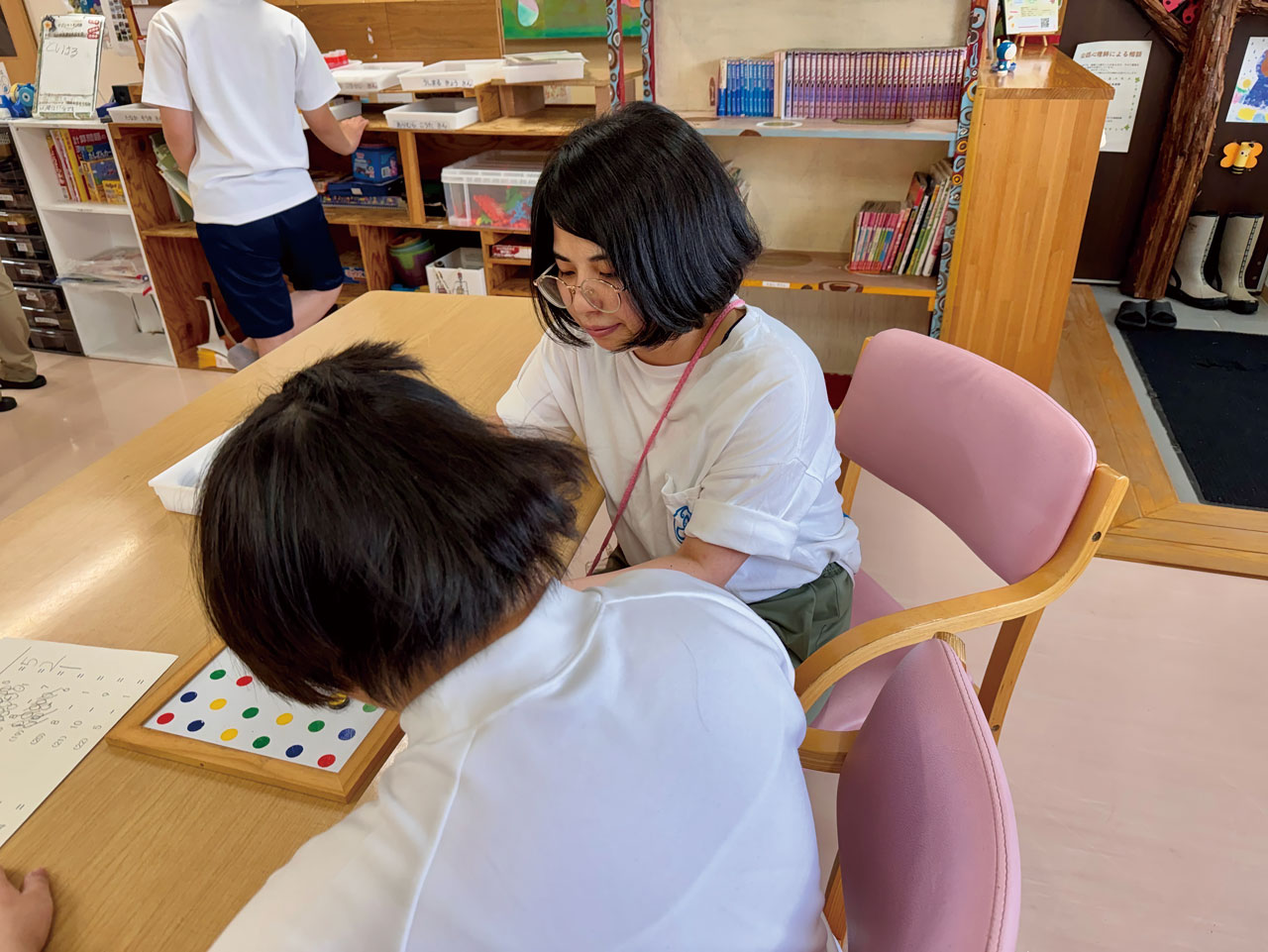 課題への取り組みなど、1人ひとりに寄り添った支援を行っている。