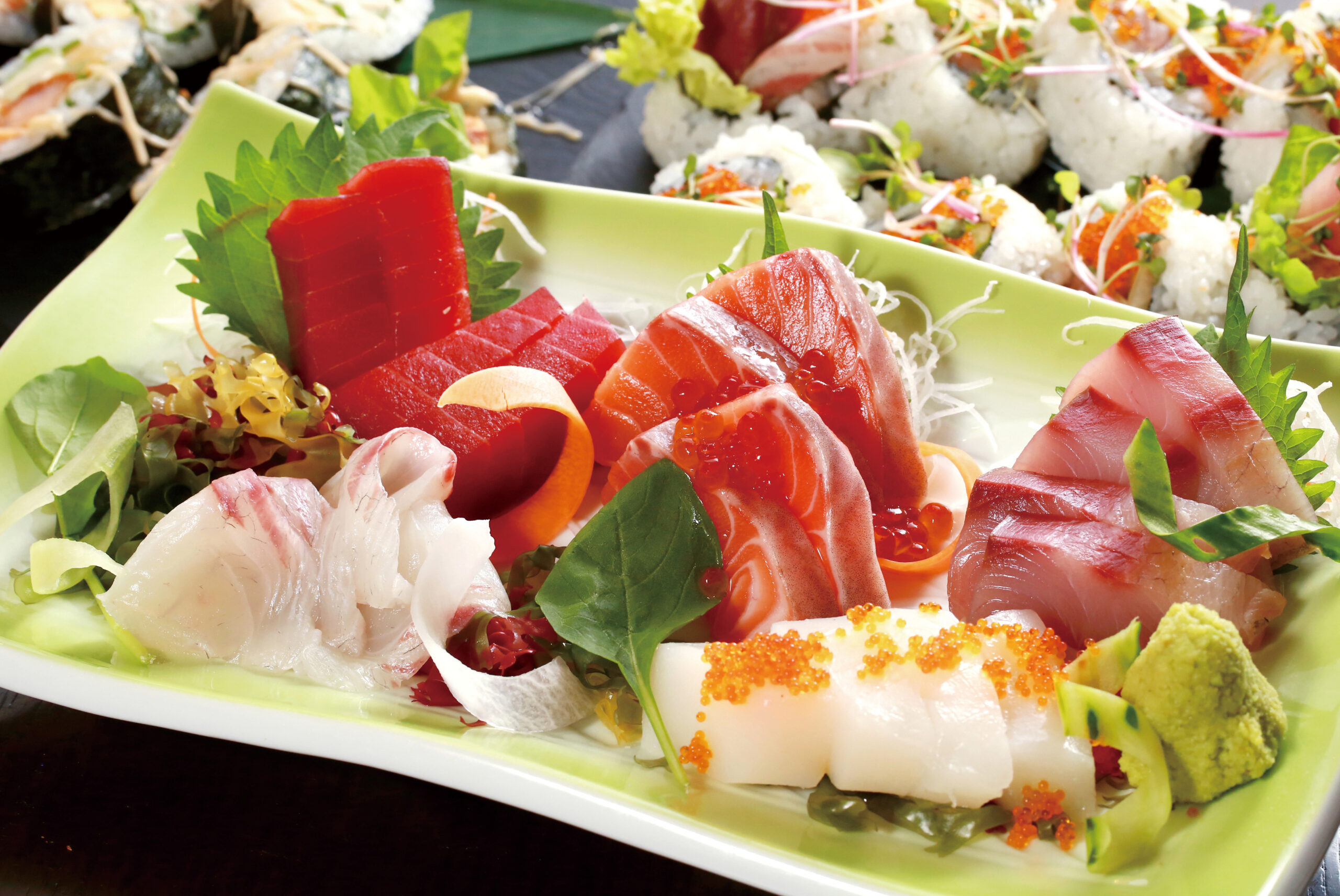 刺身の盛り合わせ他焼き魚、煮魚 