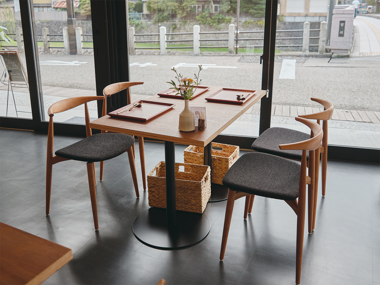 テーブル席の写真