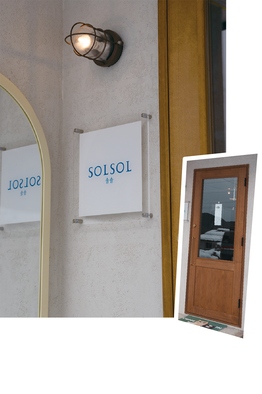 エントランスの鏡の写真