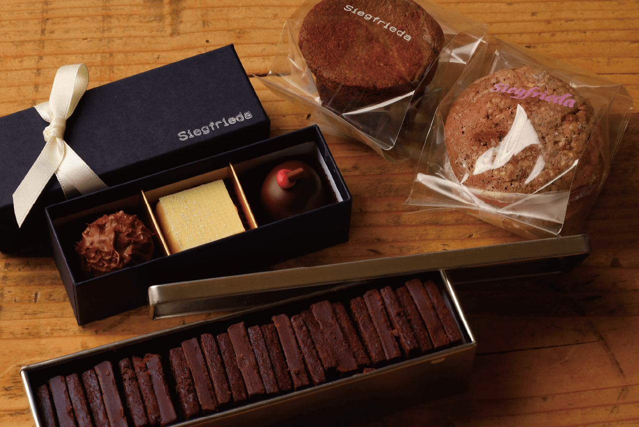 単品販売や、贈り物に適した袋入りなど、用途や気持ちに合わせて。