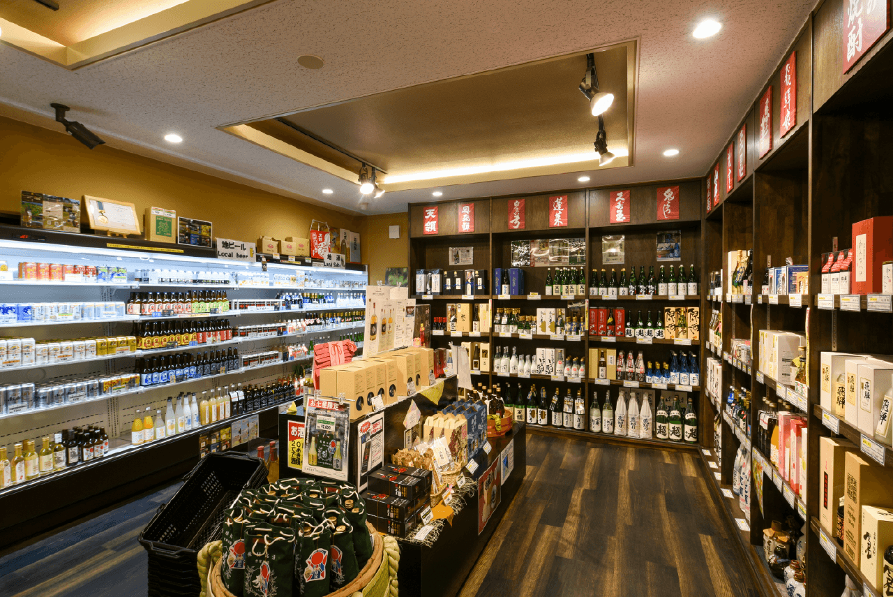 おみやげのヤマカワ 招猫店　店内