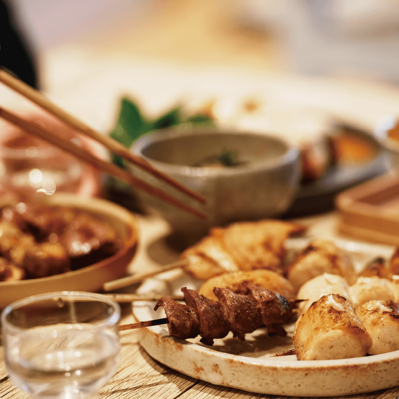 丹波鶏を備長炭で。じっくり炙った焼き鳥を味わう。