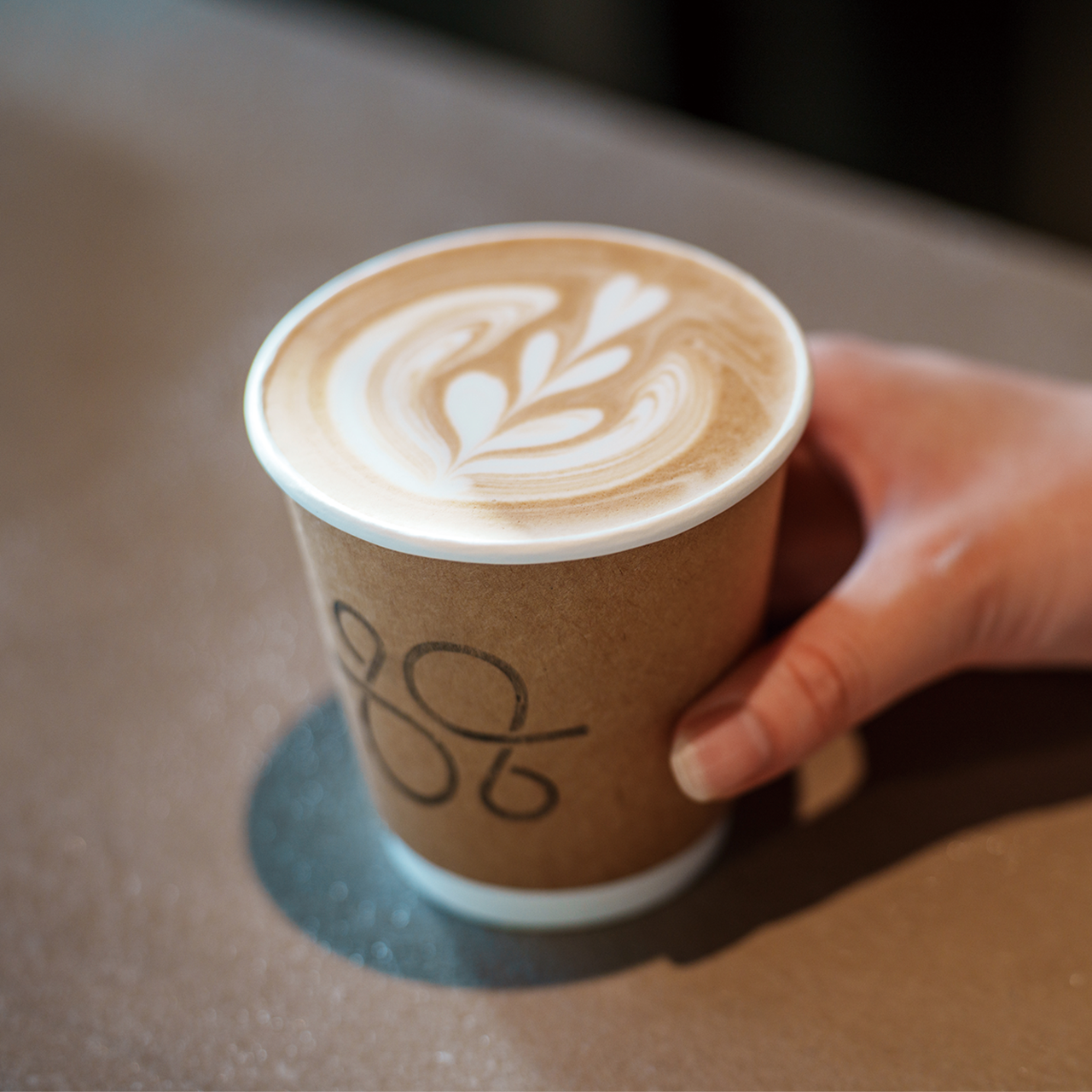 高山初出店。上二之町の新たなコーヒースタンドへ。