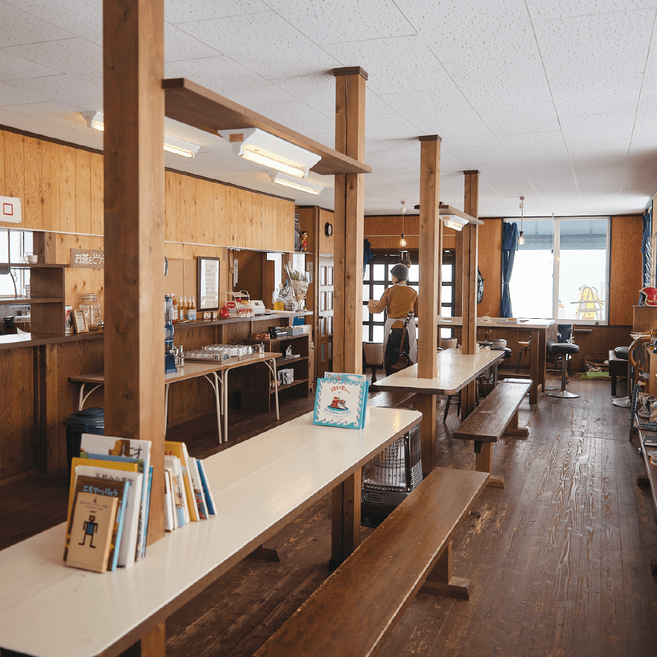 モンデウスのゲレンデ横にて、 週末に開くカフェへ。