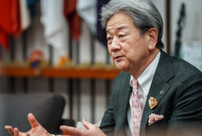 田中 明「笑う市長、中途半端でない平等主義と「らしさ」の言葉。」/ 高山市長